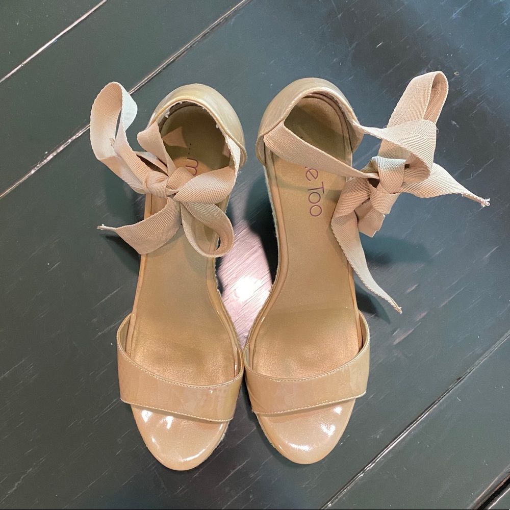 Me Too Platform Lace Wedge Heels - Picture 2 of 11